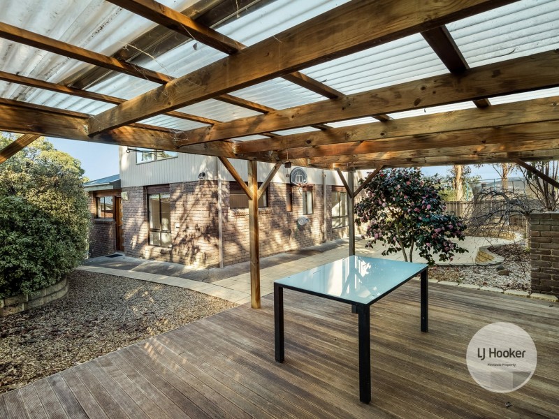 24 Flagstaff Gully Road, Lindisfarne TAS 7015