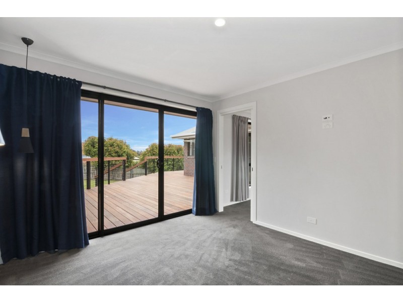 5 Charles Eaton Court, Huntingfield TAS 7055