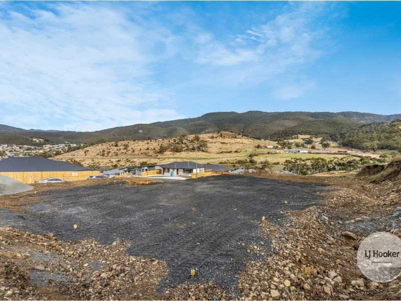 11 Fryett Drive, Claremont TAS 7011