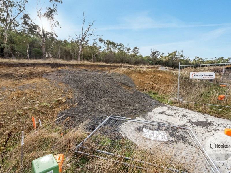 11 Fryett Drive, Claremont TAS 7011