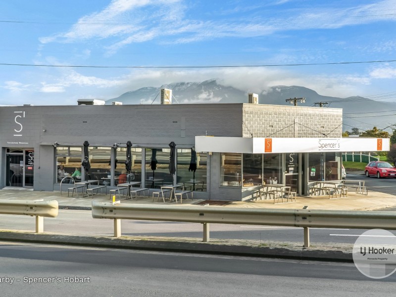 31 Cottesloe Street, Lindisfarne TAS 7015