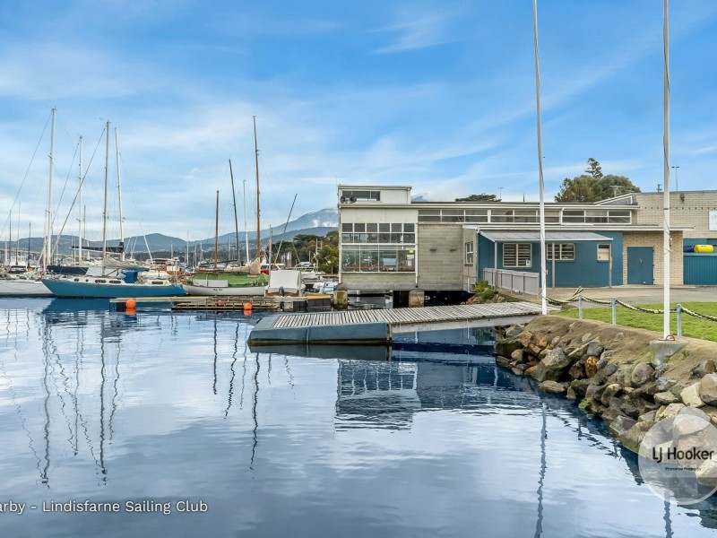 31 Cottesloe Street, Lindisfarne TAS 7015