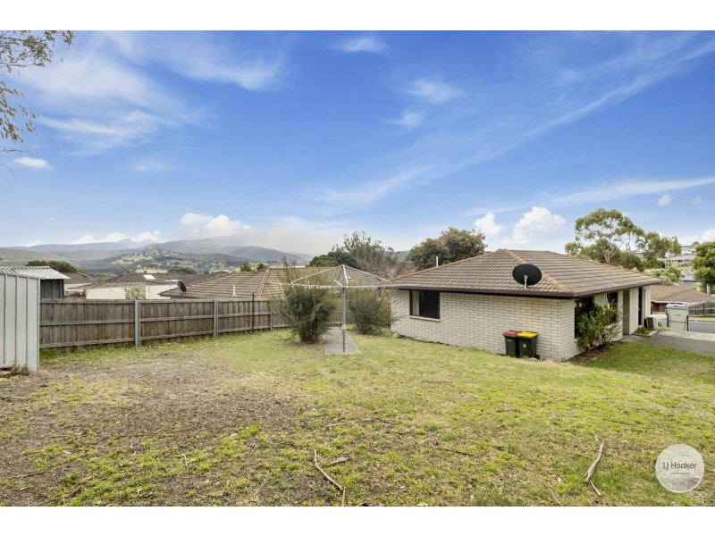 9 Willow Avenue, Kingston TAS 7050