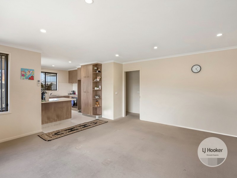2/181 Branscombe Road, Claremont TAS 7011