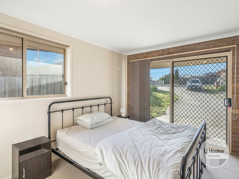 2/181 Branscombe Road, Claremont TAS 7011