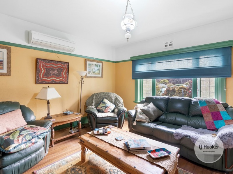 14 Oldham Avenue, New Town TAS 7008