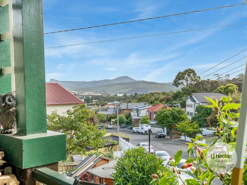 14 Oldham Avenue, New Town TAS 7008