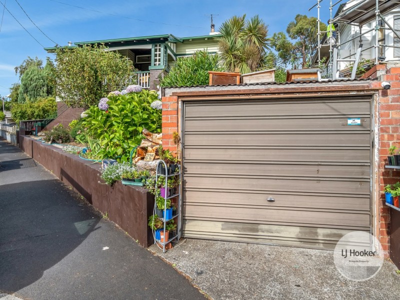 14 Oldham Avenue, New Town TAS 7008
