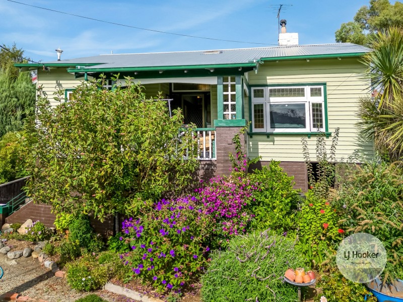 14 Oldham Avenue, New Town TAS 7008