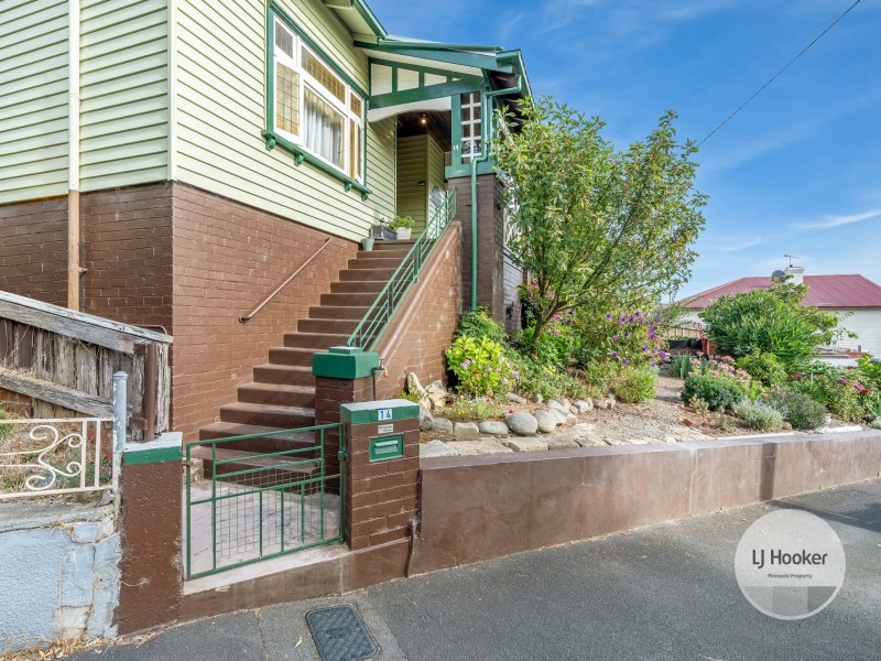 14 Oldham Avenue, New Town TAS 7008