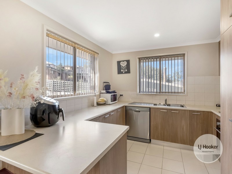 2/181 Branscombe Road, Claremont TAS 7011