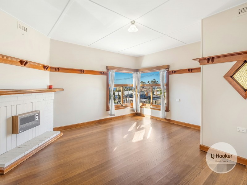 10 Seaview Ave, Taroona TAS 7053