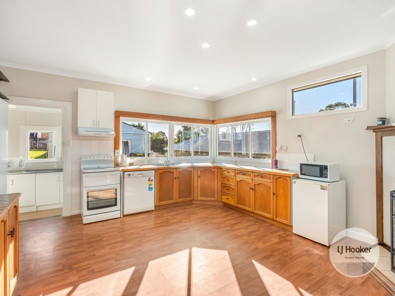 10 Seaview Ave, Taroona TAS 7053