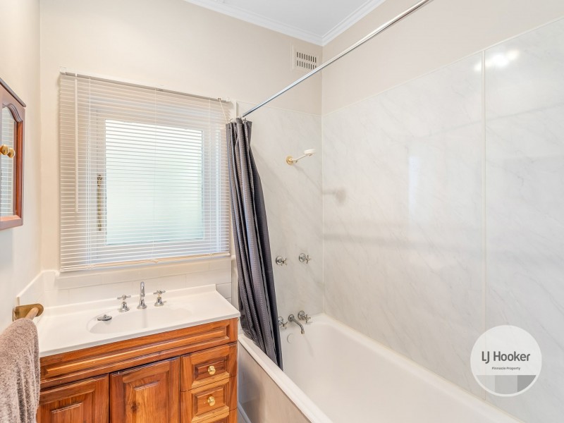 10 Seaview Ave, Taroona TAS 7053