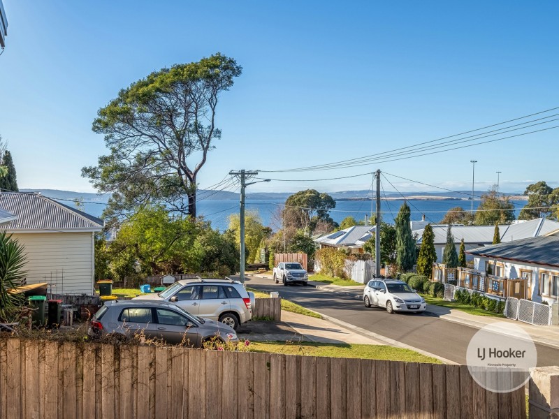 10 Seaview Ave, Taroona TAS 7053