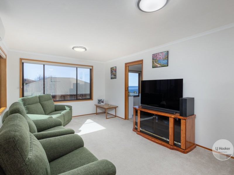 12 Stirling Ave, Blackmans Bay TAS 7052