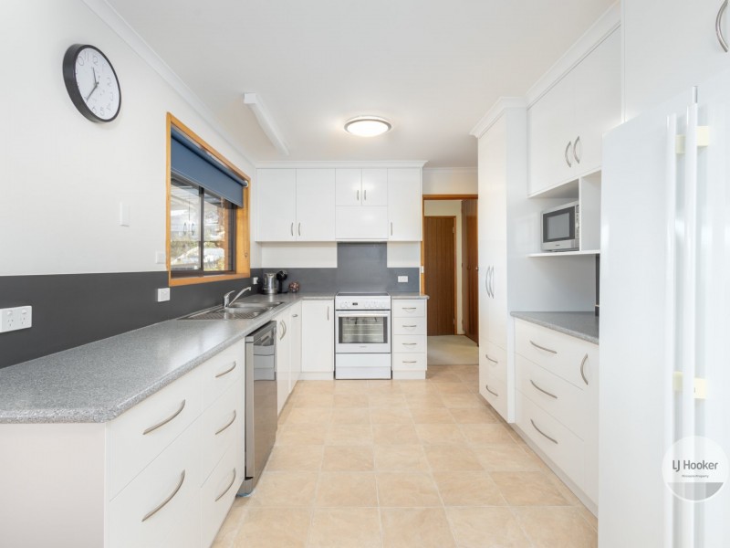 12 Stirling Ave, Blackmans Bay TAS 7052