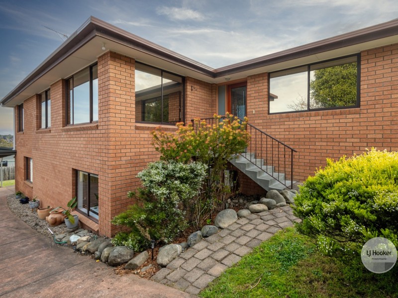 12 Stirling Ave, Blackmans Bay TAS 7052