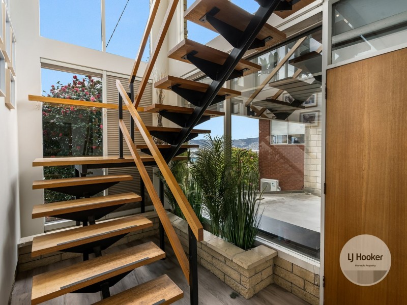 71 Maluka Terrace, Bellerive TAS 7018