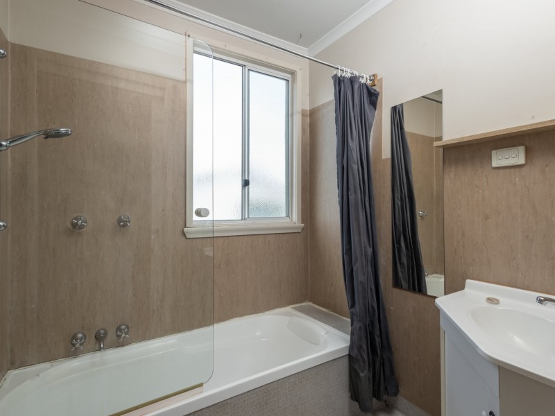 2 Grafton Street, Claremont TAS 7011