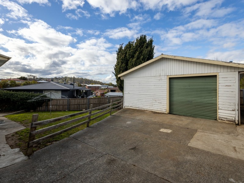 2 Grafton Street, Claremont TAS 7011