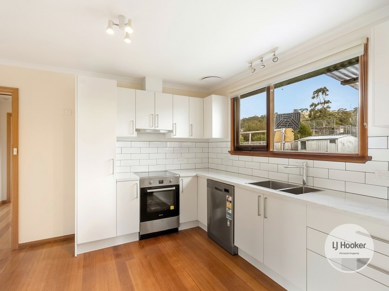32 Ashbourne Grove, West Moonah TAS 7009
