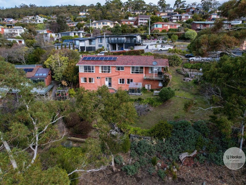 2 Cartela St, Sandy Bay TAS 7005