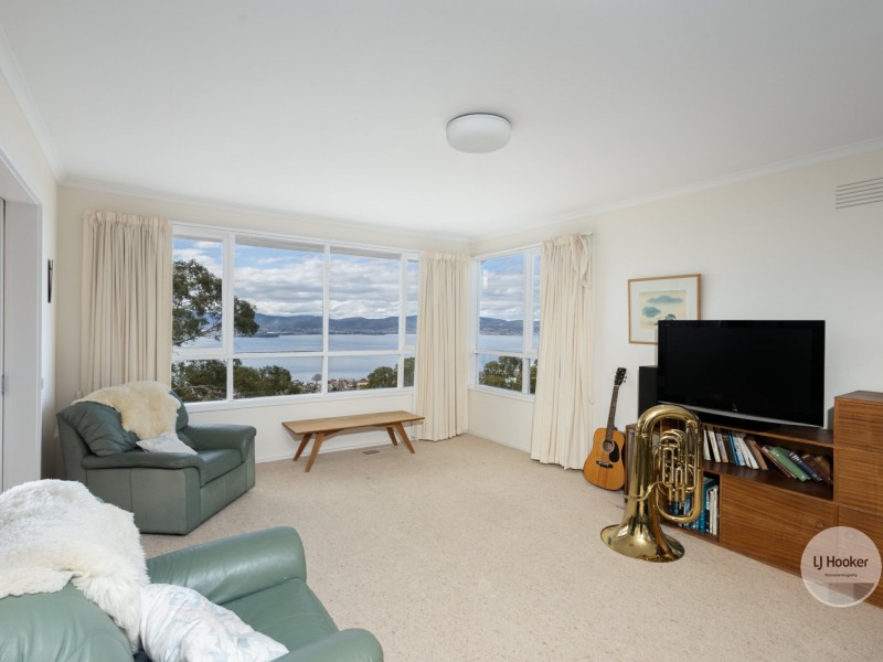 2 Cartela St, Sandy Bay TAS 7005
