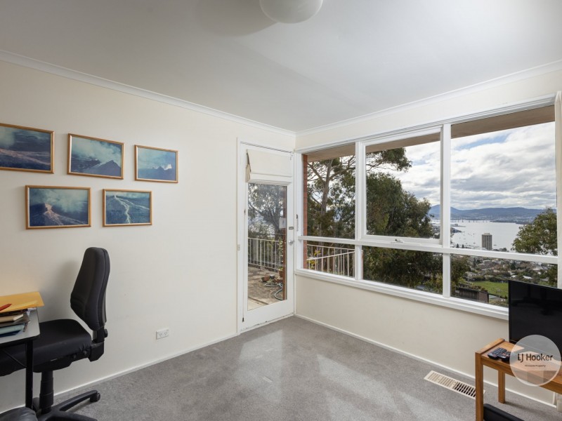 2 Cartela St, Sandy Bay TAS 7005