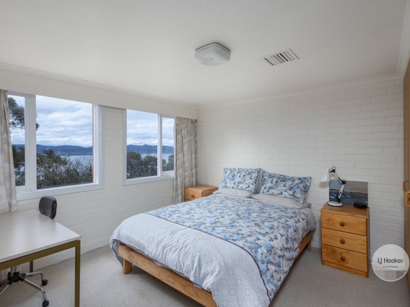 2 Cartela St, Sandy Bay TAS 7005