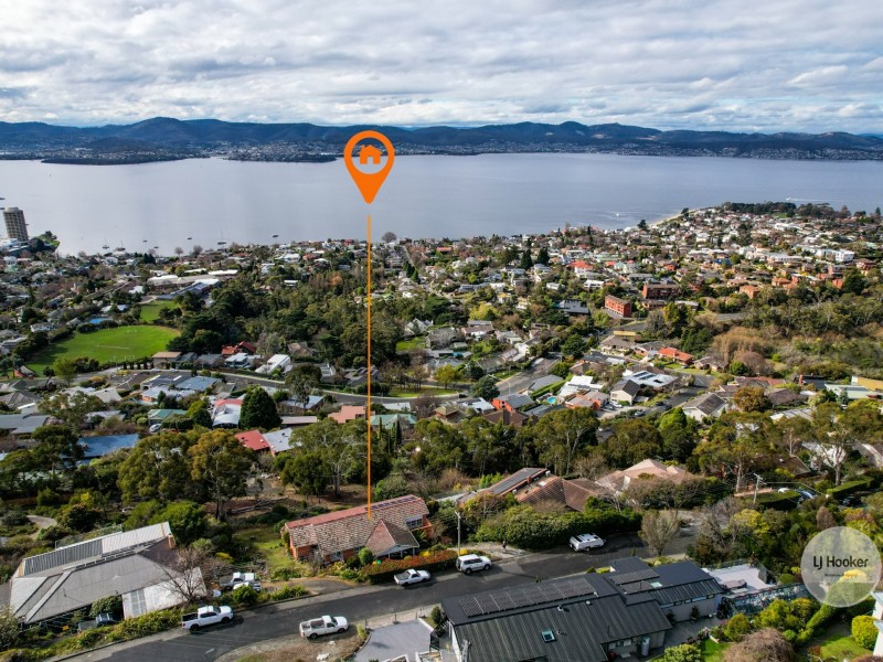 2 Cartela St, Sandy Bay TAS 7005