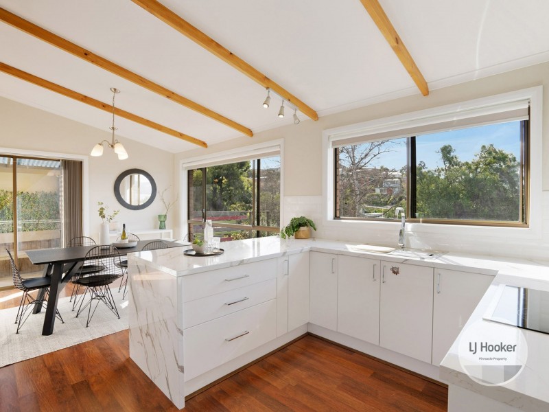 18 Chandos Drive, Berriedale TAS 7011