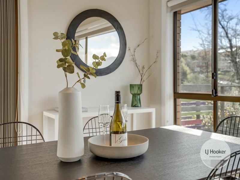 18 Chandos Drive, Berriedale TAS 7011