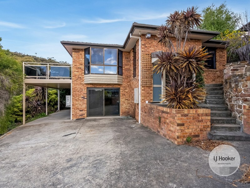 2/8 Dooleys Avenue, Rosetta TAS 7010