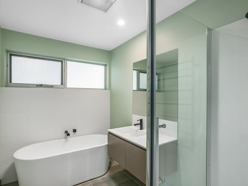 2/68 Alexander Street, Sandy Bay TAS 7005