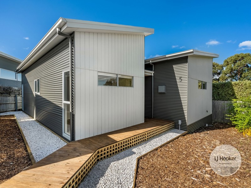 Unit 5/39 Staff Road, Electrona TAS 7054