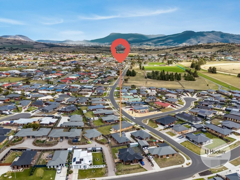 2/53 Seymour Street, Brighton TAS 7030