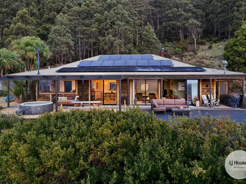 551 Woodbridge Hill Road, Gardners Bay TAS 7112