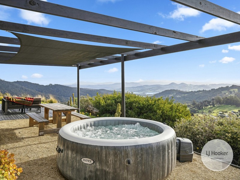 551 Woodbridge Hill Road, Gardners Bay TAS 7112