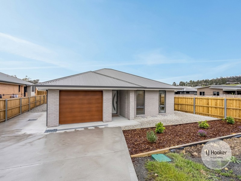30 Hallett Drive, Rokeby TAS 7019