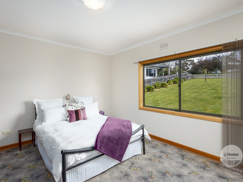 12 Alcides Avenue, Lenah Valley TAS 7008