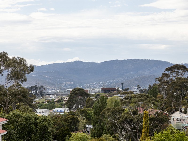 12 Alcides Avenue, Lenah Valley TAS 7008