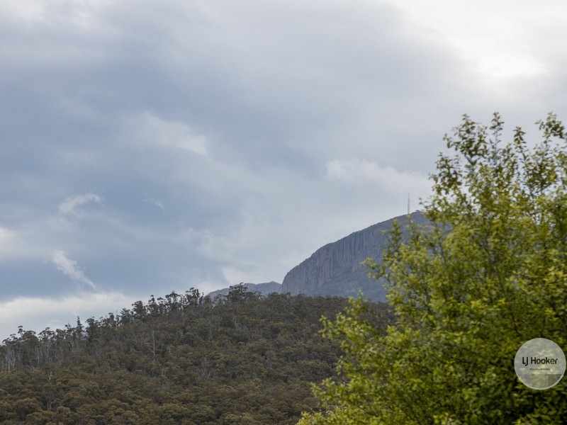 12 Alcides Avenue, Lenah Valley TAS 7008