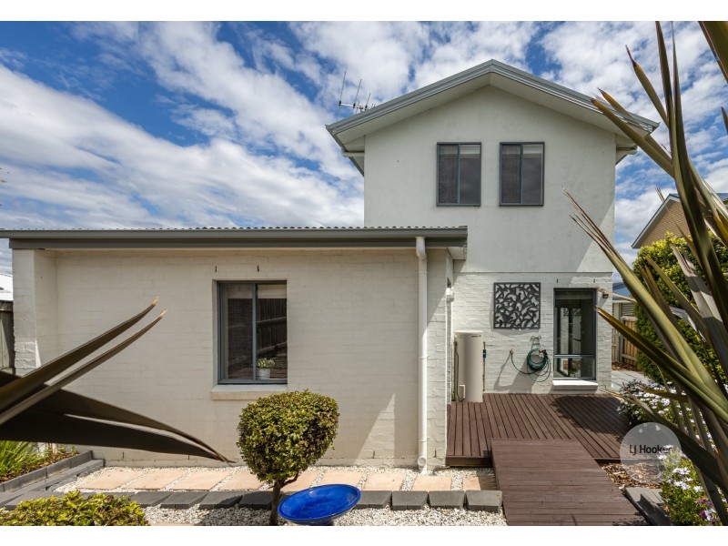 2 George Avenue, Kingston TAS 7050