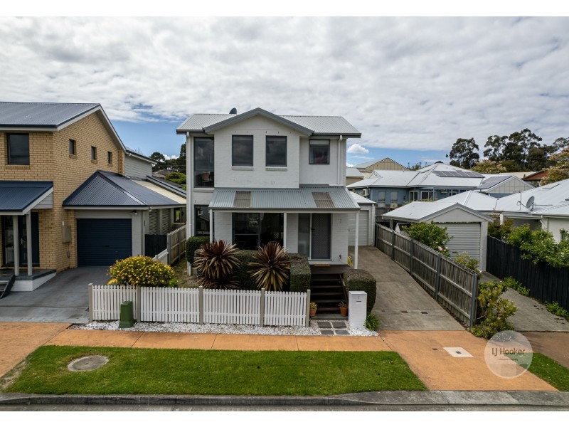 2 George Avenue, Kingston TAS 7050