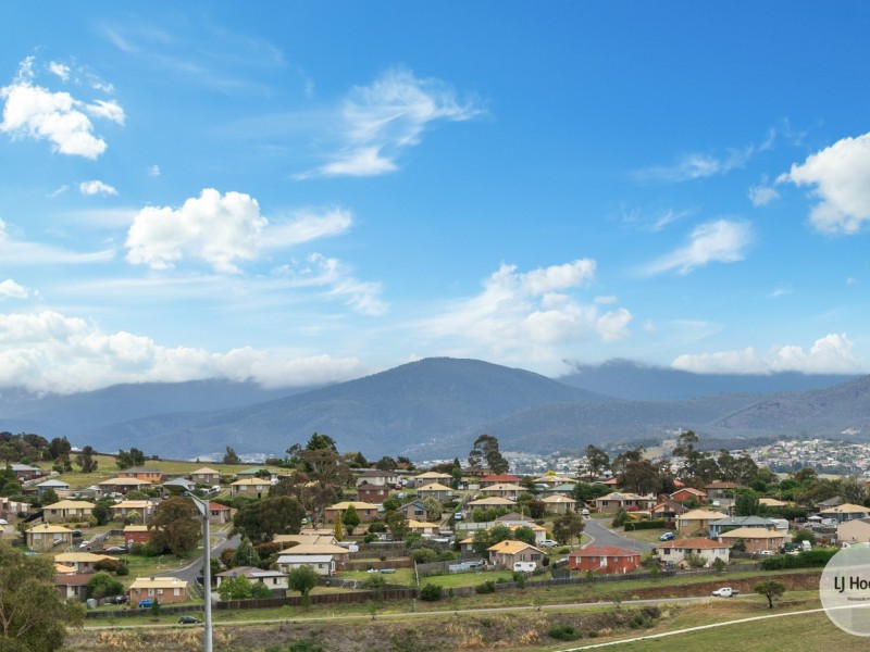 13 Briar Crescent, Gagebrook TAS 7030