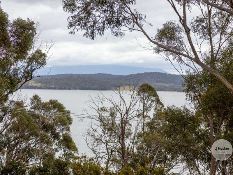 54 Blyth Parade, Great Bay TAS 7150