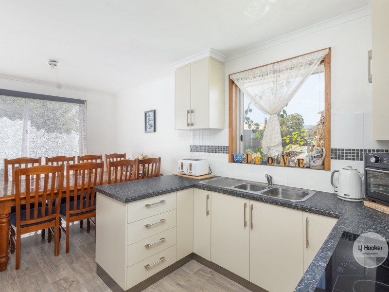 5 Clayton Drive, Herdsmans Cove TAS 7030