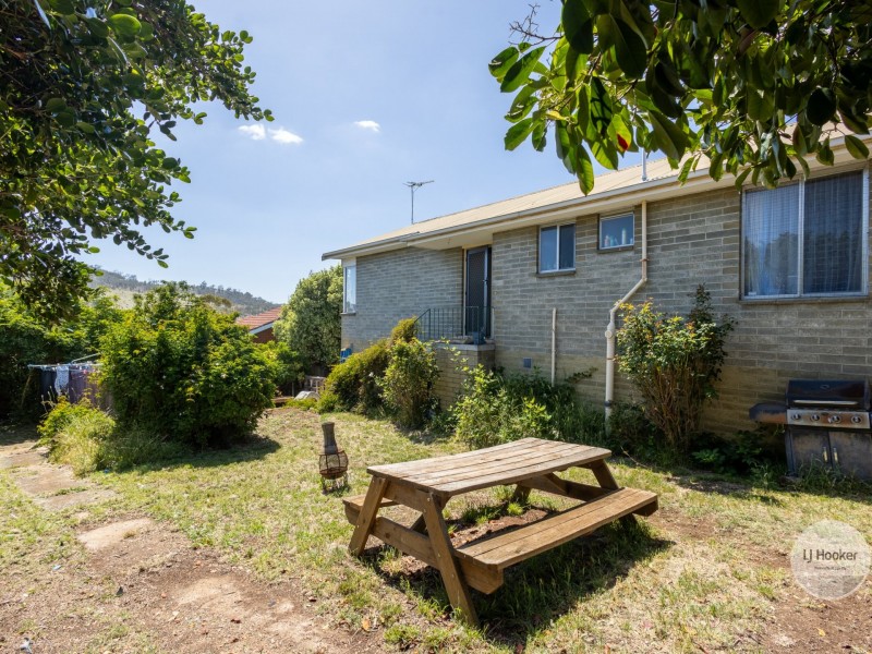 5 Clayton Drive, Herdsmans Cove TAS 7030