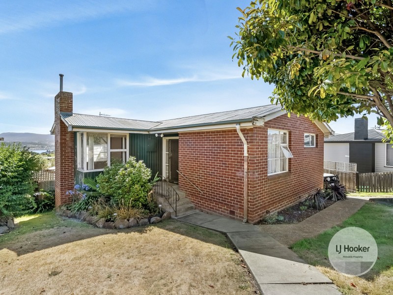 17 Carnegie Street, Claremont TAS 7011